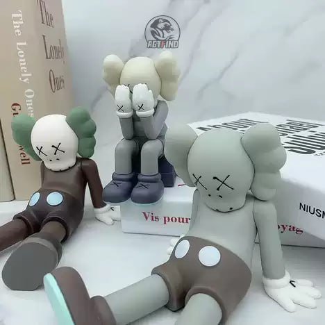 Kaws Figures -2