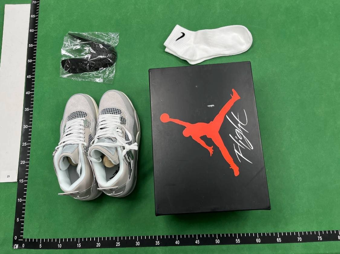 Nike Air Jordan 4 -3