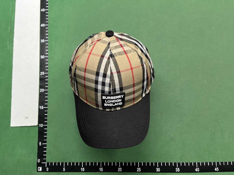 Burberry Check Print & Logo Cap -4