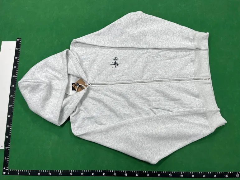 Stussy World Tour Zip-Up Hoodie -2