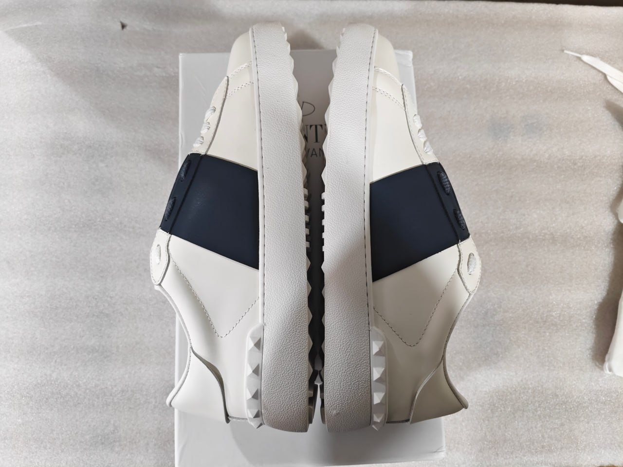 Valentio Rockstud Sneakers -3