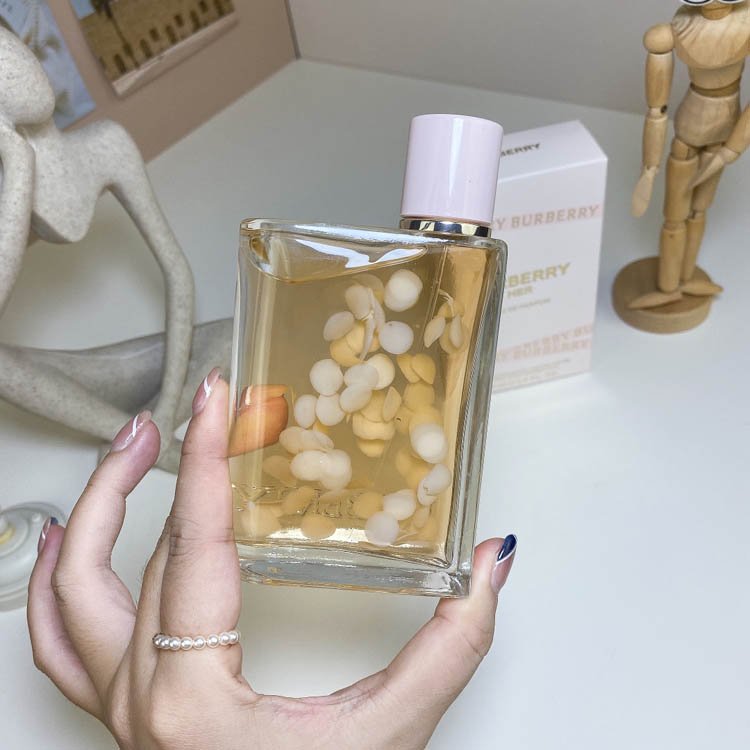 Burberry Flower and Her Eau de Parfum-3346                   -5