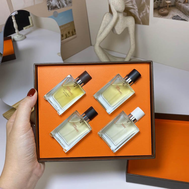 Hermès Terre des Anglaise 4-piece set-3279                   -2